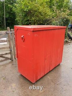 Large Red Site Store tool box van truck Workshop Garage, with key £360+vat E70