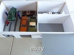 OVERSIZE-Custom Made Model Garage/Gas Station/Store/Office 1/24-25 model Diorama