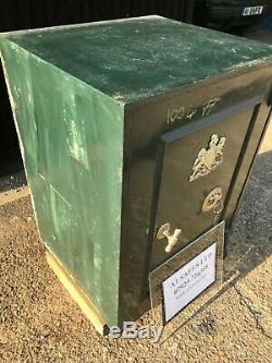 Vintage Chubb safe 1004# nice drinks cupboard, cigar store, house feature