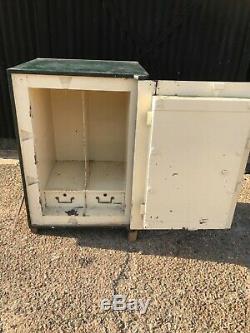 Vintage Chubb safe 1004# nice drinks cupboard, cigar store, house feature