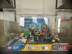 LEGO CITY Immense atelier de réparation de voitures personnalisé - présentoir de magasin rare 60389